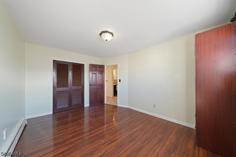 565 61ST Street West New York NJ 07093