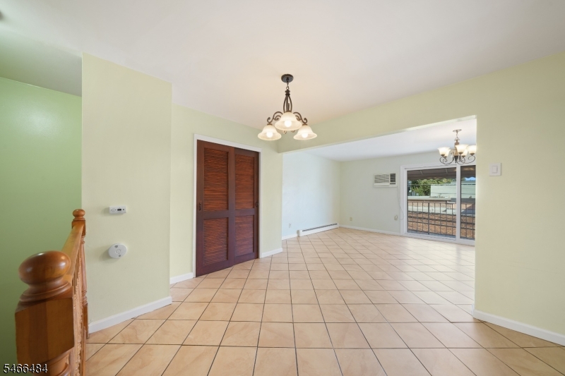 565 61ST Street West New York NJ 07093