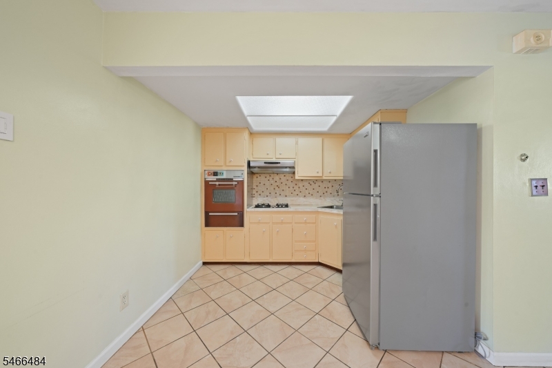 565 61ST Street West New York NJ 07093