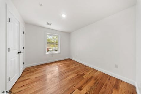 420 18TH Avenue Newark NJ 07108