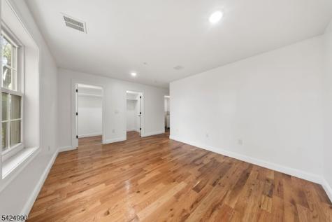 420 18TH Avenue Newark NJ 07108