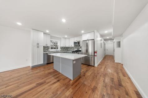 420 18TH Avenue Newark NJ 07108