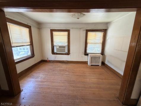 126 Chestnut Street East Orange NJ 07018