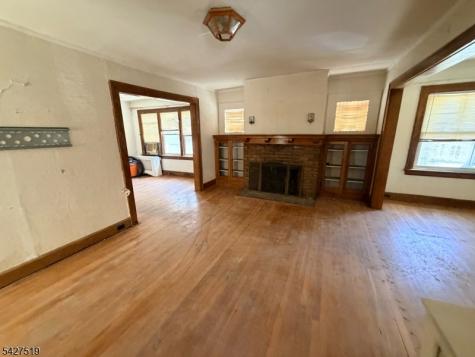 126 Chestnut Street East Orange NJ 07018