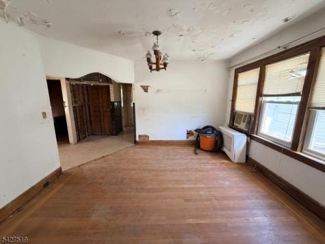 126 Chestnut Street East Orange NJ 07018