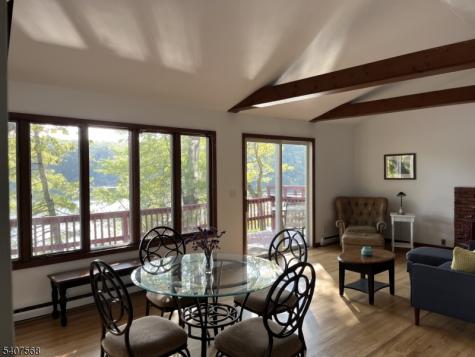 6 Jans Way Byram NJ 07821
