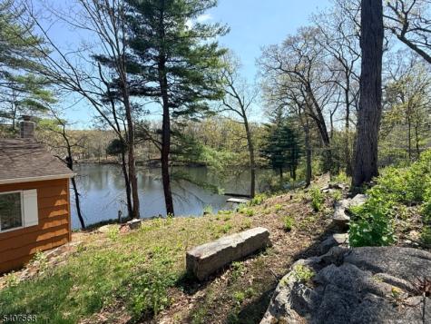 6 Jans Way Byram NJ 07821