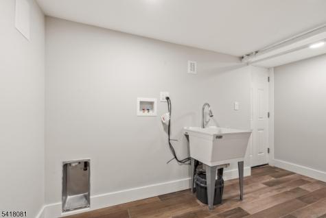 895 Port Reading Avenue Woodbridge NJ 07064