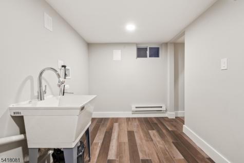895 Port Reading Avenue Woodbridge NJ 07064