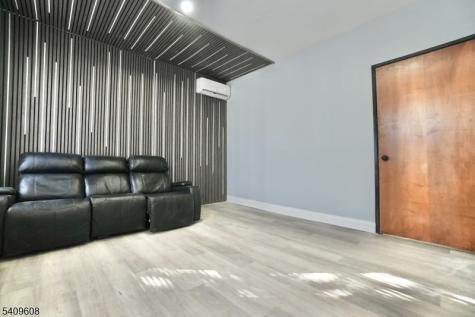 351 Mulberry Street Newark NJ 07102
