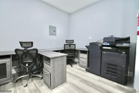 351 Mulberry Street Newark NJ 07102