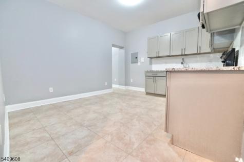 351 Mulberry Street Newark NJ 07102