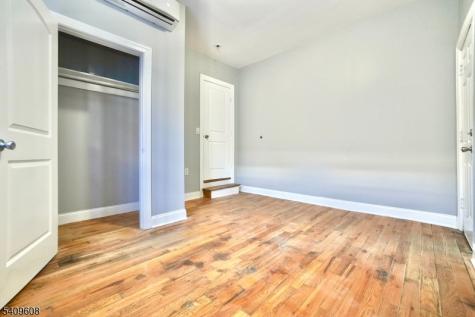 351 Mulberry Street Newark NJ 07102