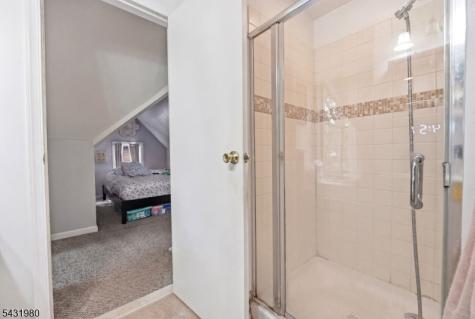 160 Ashland Avenue Bloomfield NJ 07003