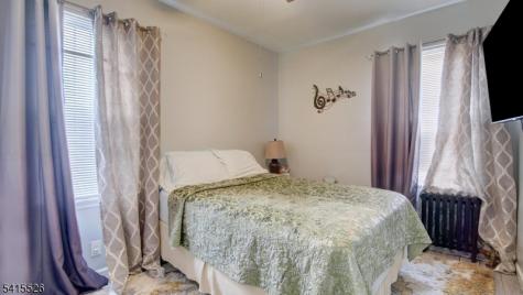 18 Mckay Avenue East Orange NJ 07018