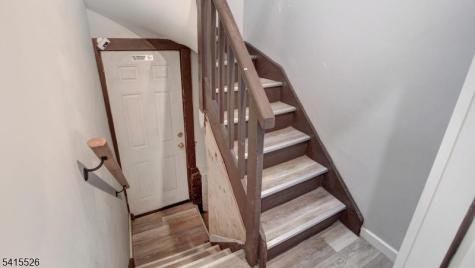 18 Mckay Avenue East Orange NJ 07018