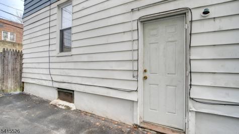 18 Mckay Avenue East Orange NJ 07018