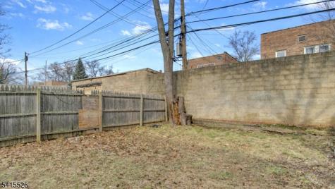 18 Mckay Avenue East Orange NJ 07018