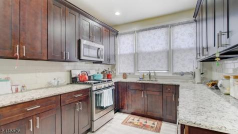 18 Mckay Avenue East Orange NJ 07018
