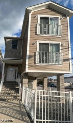66 Delaware Street Elizabeth NJ 07206