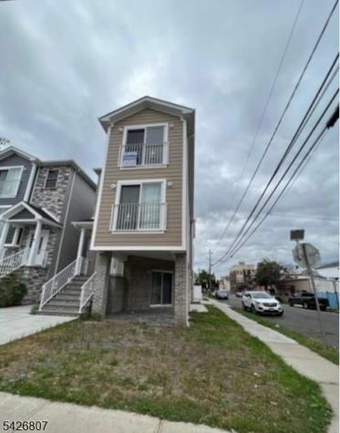 66 Delaware Street Elizabeth NJ 07206