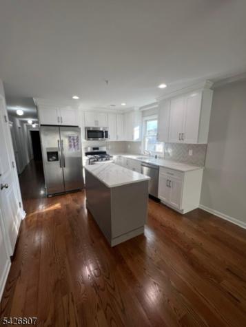 66 Delaware Street Elizabeth NJ 07206