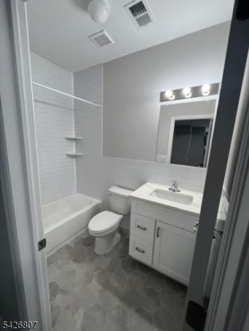 66 Delaware Street Elizabeth NJ 07206