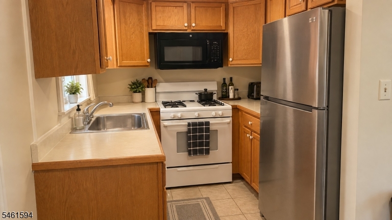 652 Cora Place Rahway NJ 07065