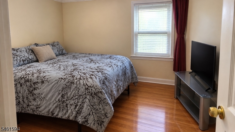 652 Cora Place Rahway NJ 07065