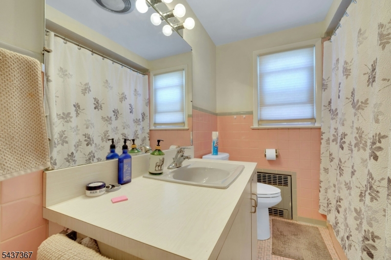 316 Sanford Avenue Lyndhurst NJ 07071