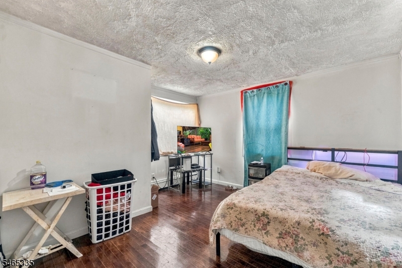 72 N Munn Avenue East Orange NJ 07017