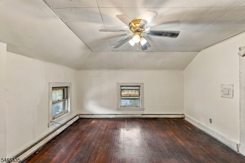 72 N Munn Avenue East Orange NJ 07017