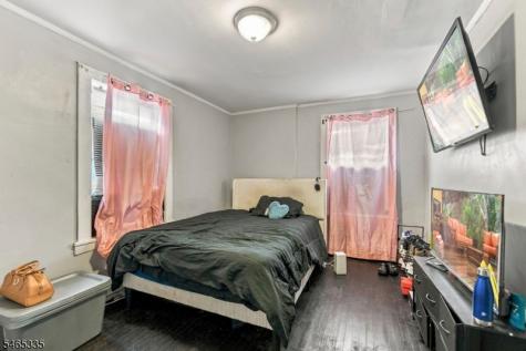 72 N Munn Avenue East Orange NJ 07017