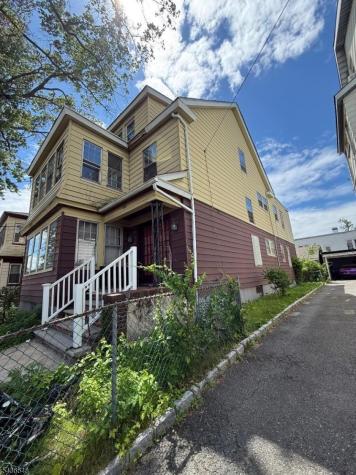 225 Alexander Street Newark NJ 07106