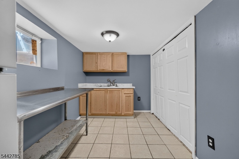 17 Wolcott Terrace Newark NJ 07112