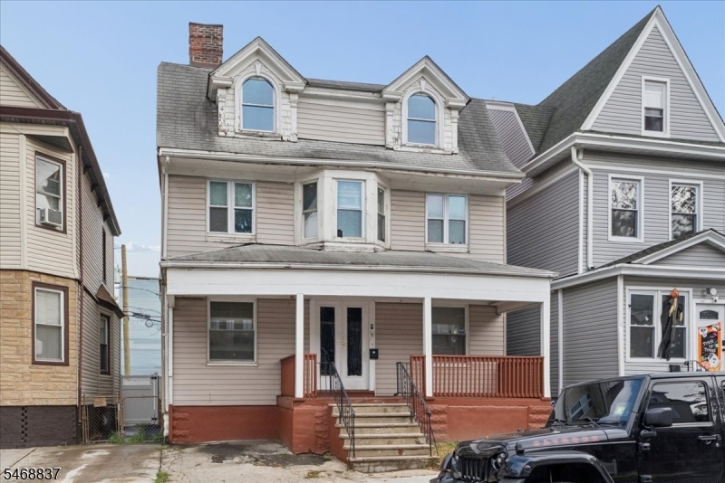 16 N 16th Street East Orange NJ 07017