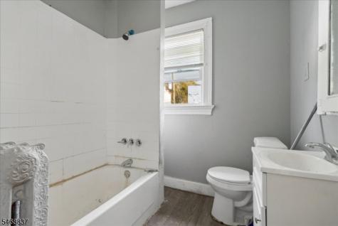 16 N 16th Street East Orange NJ 07017