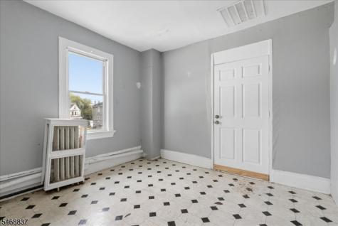 16 N 16th Street East Orange NJ 07017
