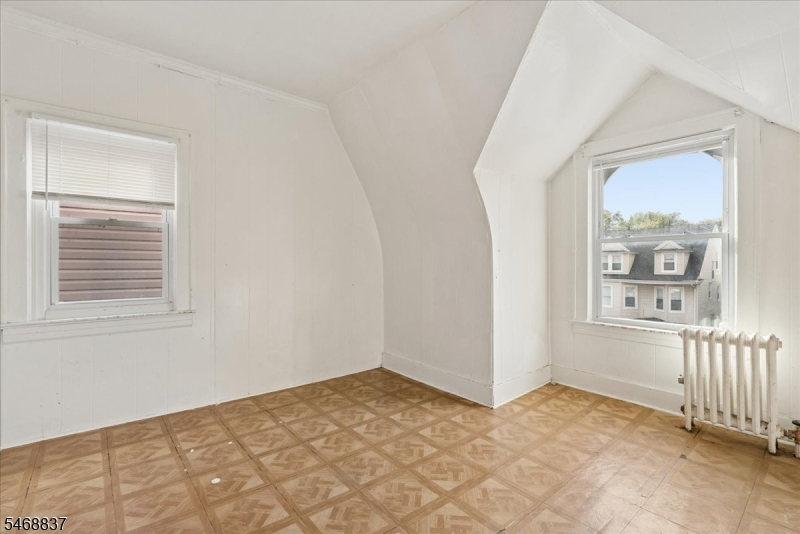 16 N 16th Street East Orange NJ 07017