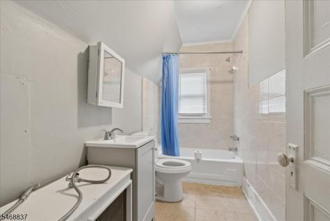 16 N 16th Street East Orange NJ 07017