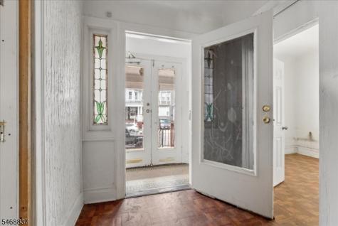 16 N 16th Street East Orange NJ 07017