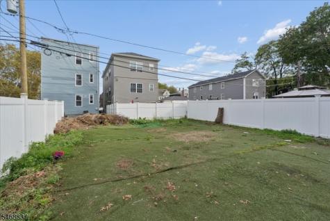 16 N 16th Street East Orange NJ 07017