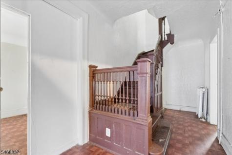 16 N 16th Street East Orange NJ 07017