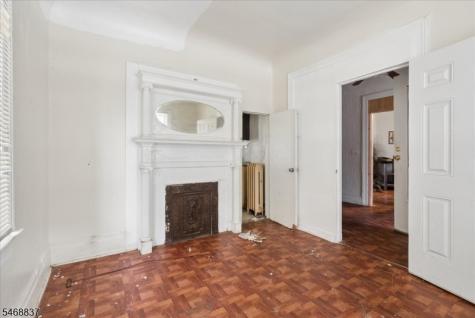 16 N 16th Street East Orange NJ 07017