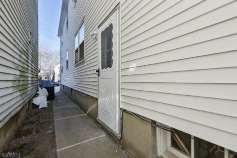 89 Anderson Avenue Wallington NJ 07057