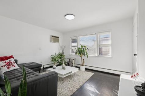 89 Anderson Avenue Wallington NJ 07057