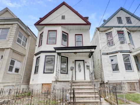 221 Bayview Avenue Jersey City NJ 07305