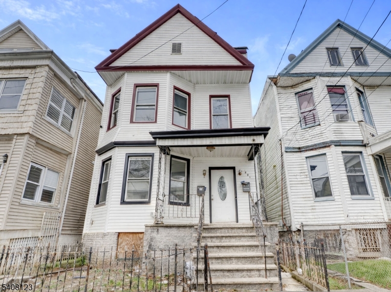 221 Bayview Avenue Jersey City NJ 07305
