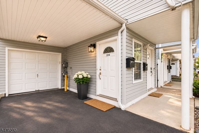 224 Pine Street Elizabeth NJ 07206