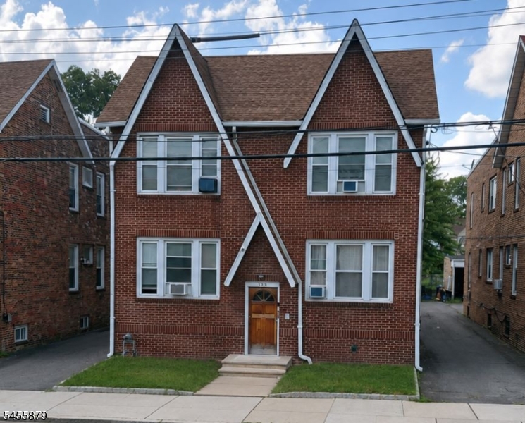 435 Kerrigan Boulevard Newark NJ 07106